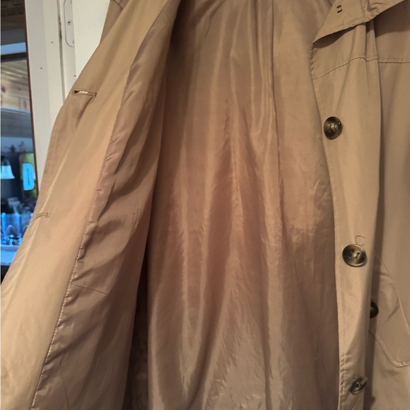 White Stag Sz 2X Tan Rain Trench Coat w pockets/built in back belt details, hood - Picture 7 of 10
